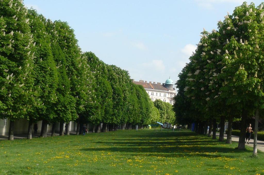 Studio-Apartment Augarten Вена Экстерьер фото